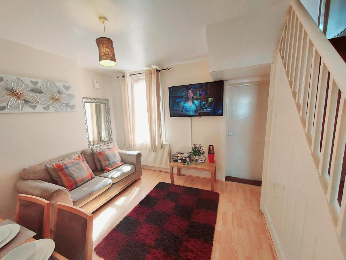 Cedar Villa - Perfect For Longer Stays Chatham  Dış mekan fotoğraf